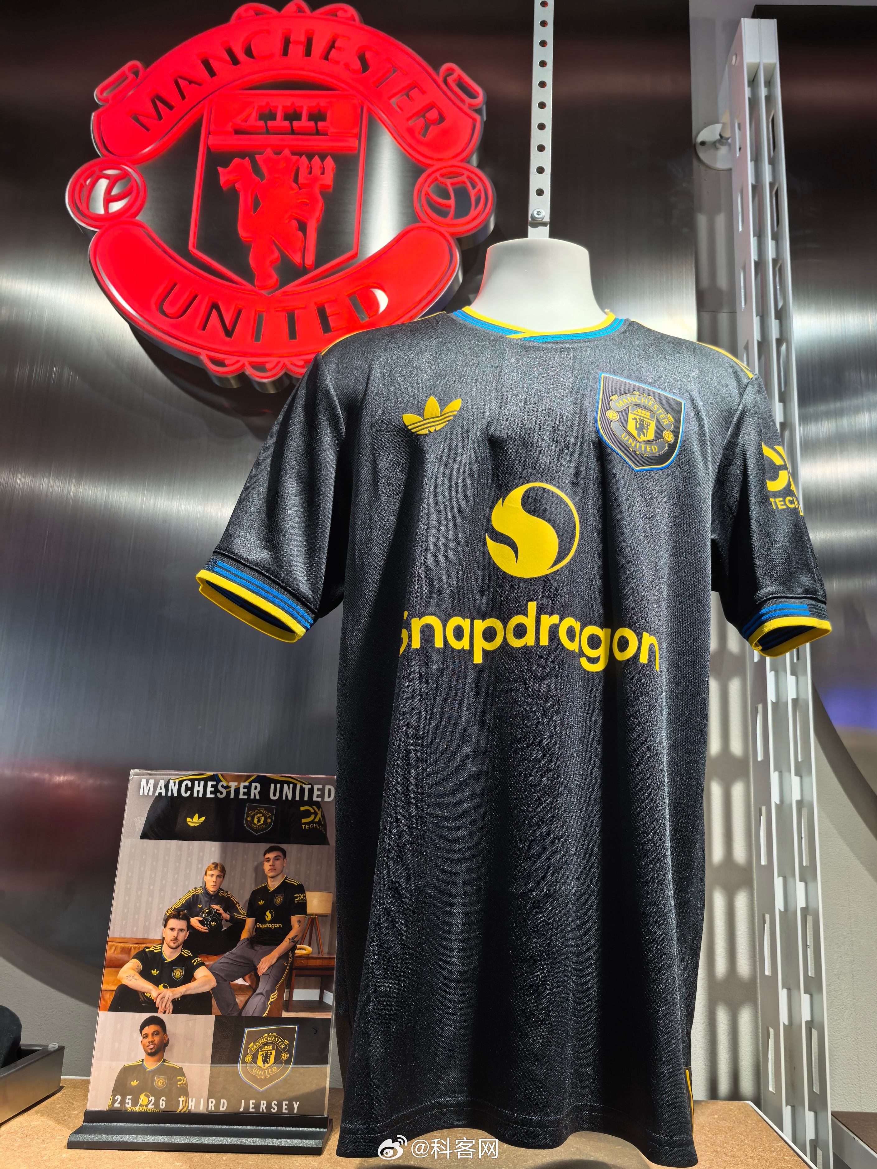 体育数据分析-国际比赛日曼联调整名单以备全明星赛，复出首秀环节打磨，话题不断，资深球员宣示担当的简单介绍